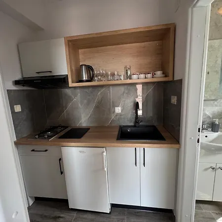 شقة M&i, Free Private Parking