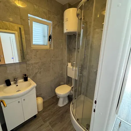 M&i, Free Private Parking شقة ماكارسكا