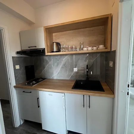 M&i, Free Private Parking شقة