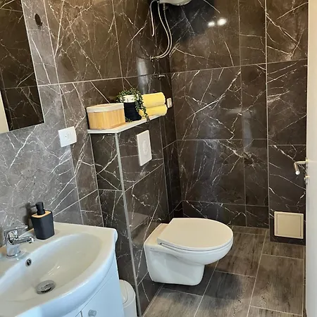 Apartment M&i, Free Private Parking Makarska