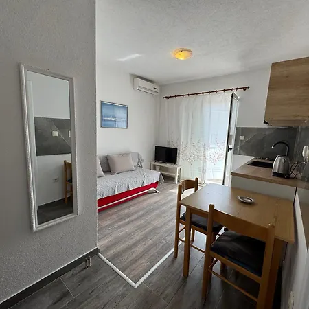 Apartment M&i, Free Private Parking Makarska